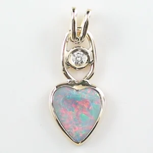 750er Gelbgold Herzanhänger mit GEM Class Semi Black Opal aus Lightning Ridge Australien und natürlichem Diamant – 0,96 ct Multicolor Farbenspiel