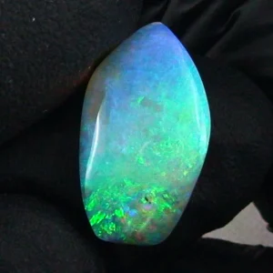 6,45 ct Boulder Pipe Opal, Opalstein Multicolor, Edelstein
