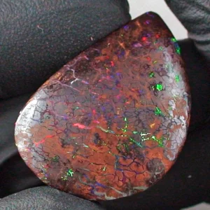 55,22 ct. Boulder Opal aus Australien – Beeindruckendes Farbspiel und Investment-Potential