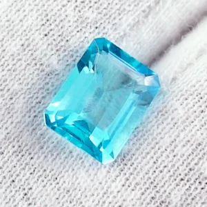 3,81 ct Blautopas Swiss Blue Octagon Schliff Topas Edelstein