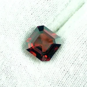 2,85 ct. Granat Blut Roter Edelstein Emerald Schliff