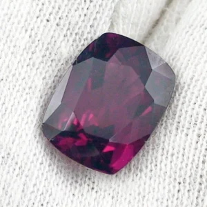 5,15 ct. Granat Rhodolith im Cushion Cut - Premium Edelstein aus Madagaskar kaufen