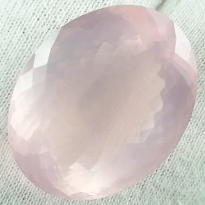 Rosenquarz in zartrosa 64,95 ct - Oval multifacettierter Schliff - 29,15 x 23,04 x 15,61 mm