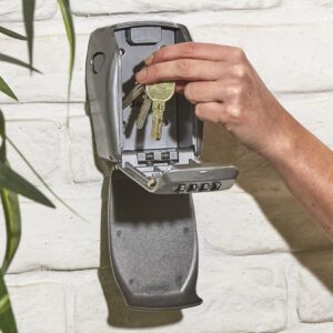 MASTER LOCK Großer Schlüsselkasten für extra Sicherheit, inkl. Wandhalterung