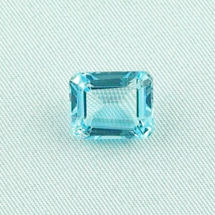 ES00288 1 blautopas blaue edelstein opusopal