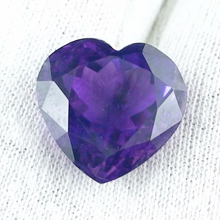 ES00790 1 aaa amethyst heart cut beste amethyste online bestellen