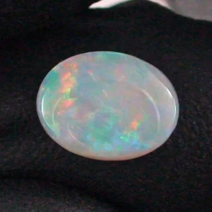 0,88 ct White Opal Multicolor Vollopal aus Coober Pedy Fire