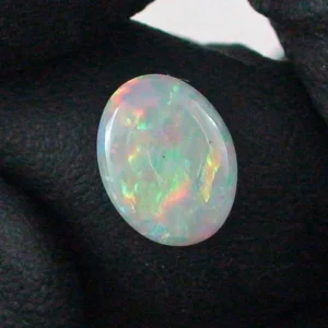 0,79 ct White Opal Multicolor Vollopal aus Coober Pedy Fire