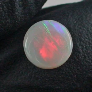 1,02 ct White Opal Multicolor Vollopal aus Coober Pedy Fire