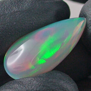 Welo Opal 14,37 ct Multicolor Vollopal aus Afrika - Die Wiege des Lebens