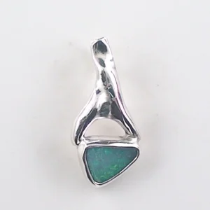 Massiver 935er Silberanhänger mit 0,57 ct. Semi Black Opal