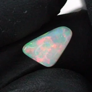 1,30 ct White Opal Multicolor Edelstein Lightning Ridge Australien
