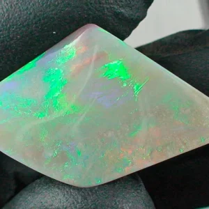 33,12 ct White Opal Multicolor Edelstein Lightning Ridge Australien