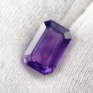 Violetter Amethyst 4,49 ct Octagon Cut