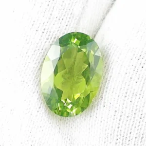 5,16 ct Peridot Chrysolith portuguese cut Schmuckstein