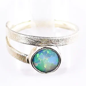 585er / 14k Gelbgold Opalring mit GEM Class 0,61 ct. Black Crystal Opal aus Lightning Ridge