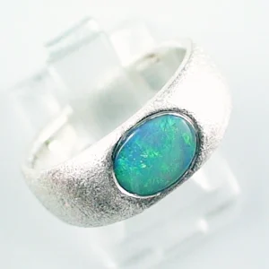 935er Opal Ring mit 0,46 ct. Crystal Opal