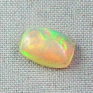 7,86 ct Welo Opal Schmuckstein Edelstein