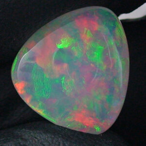 Welo Opal 6,75 ct Multicolor Vollopal aus Afrika - Die Wiege des Lebens