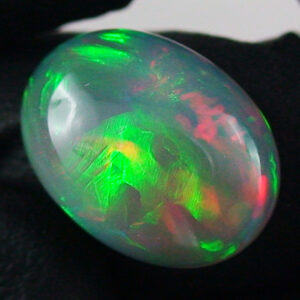 Welo Opal 7,27 ct Multicolor Vollopal aus Afrika - Die Wiege des Lebens