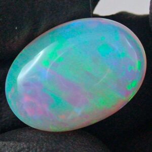 Welo Opal 8,89 ct Multicolor Vollopal aus Afrika - Die Wiege des Lebens